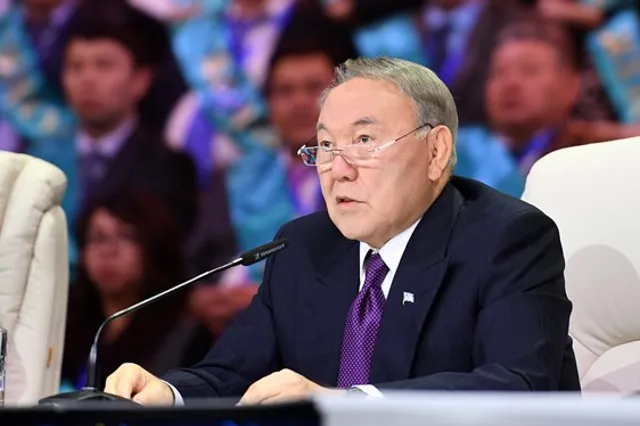 Президент: Возвращайте деньги и держите их в Казахстане