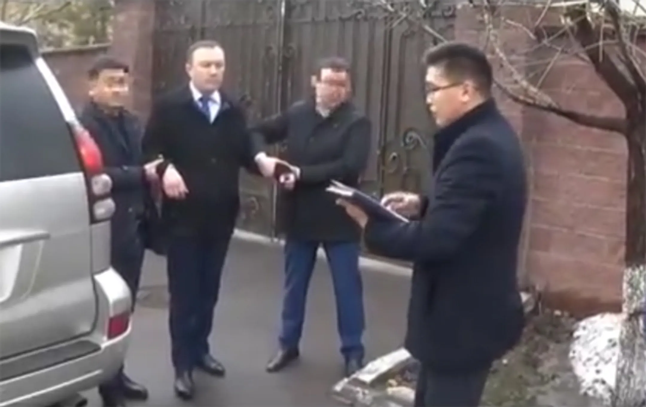 За взятку задержан крупный чиновник Республиканского центра санавиации - Image Kapital.kz