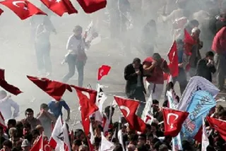 Капитал - В Турции разогнали слезоточивым газом участников демонстрации