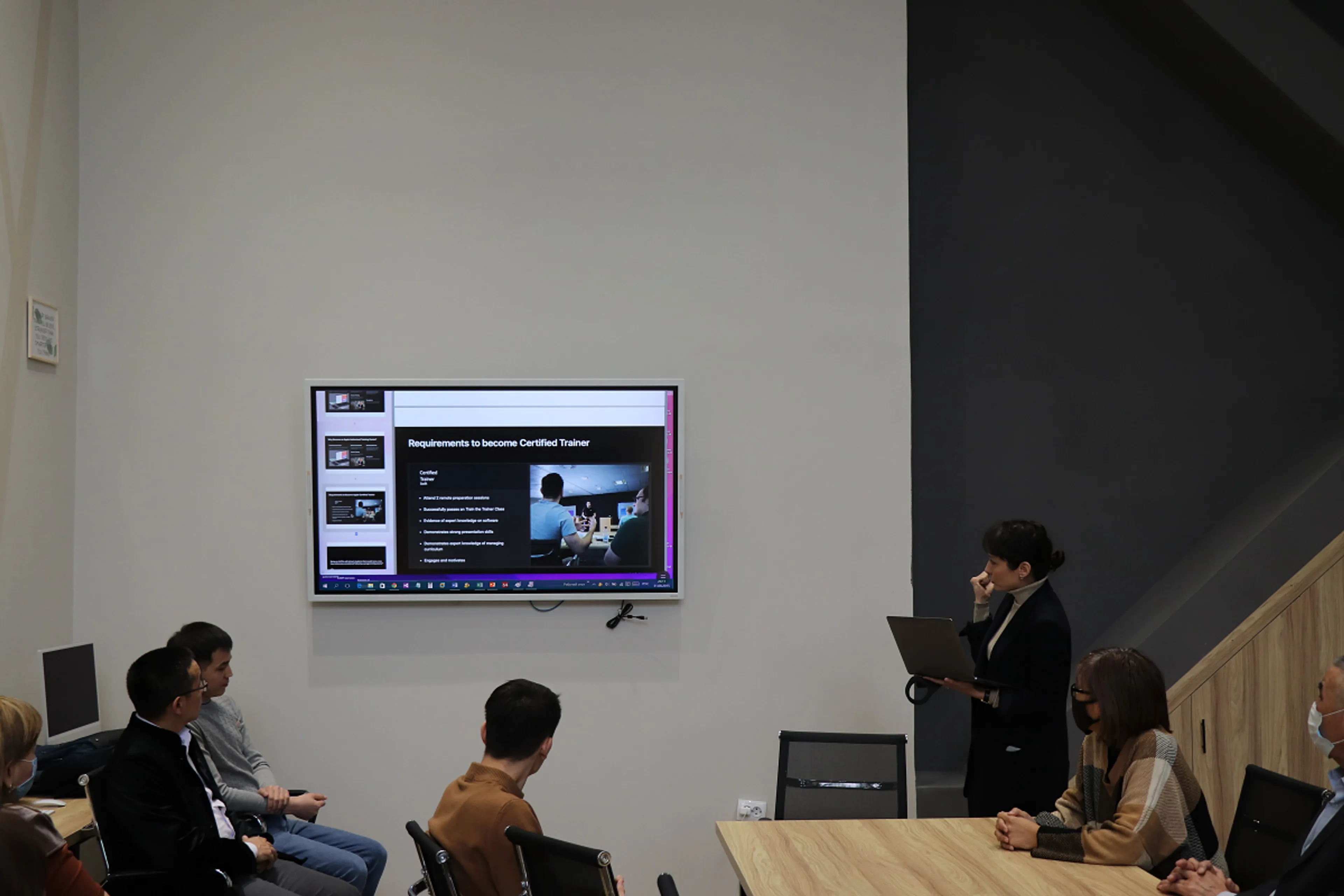 Капитал - Интерактивный флип-чарт Samsung отменяет скучные уроки