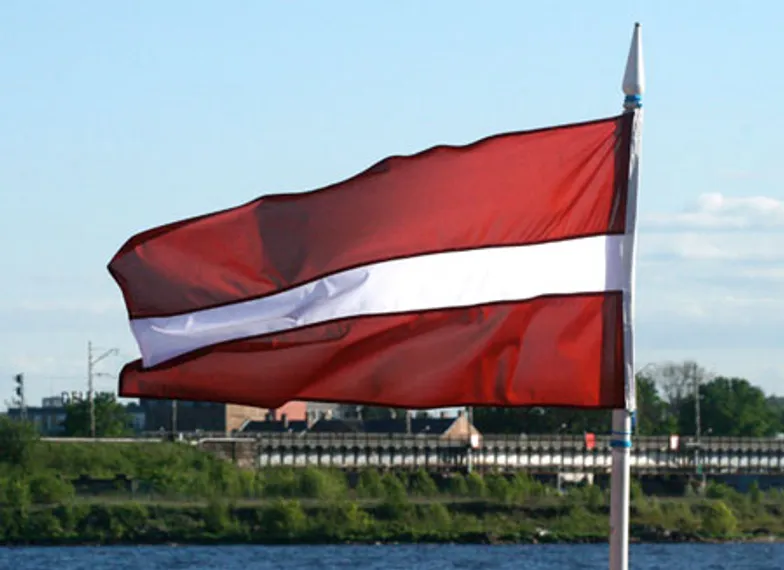 Капитал - Латвия вступит в еврозону в 2014 году