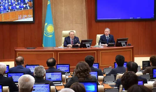 Капитал - Упущения в работе отдельных министерств привели к отставке всего Правительства