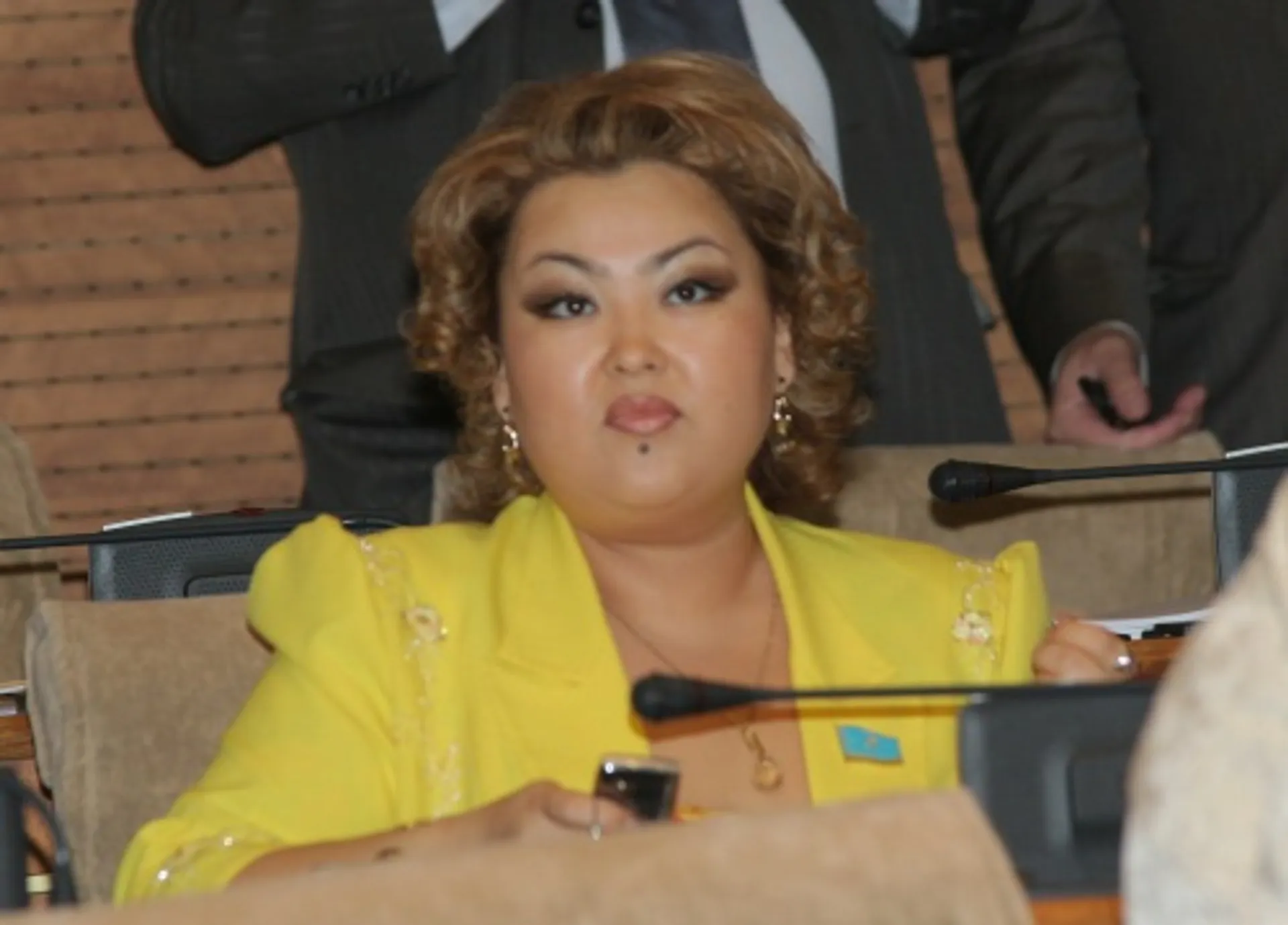 Капитал - Суд обязал Сыздыкову вернуть 7 млн тенге Нур Отану