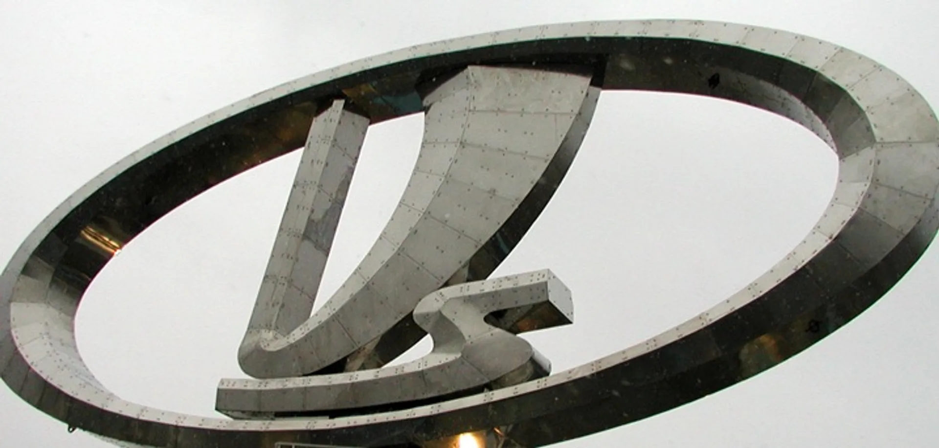 Капитал - АвтоВАЗ продал полмиллиона машин с начала года