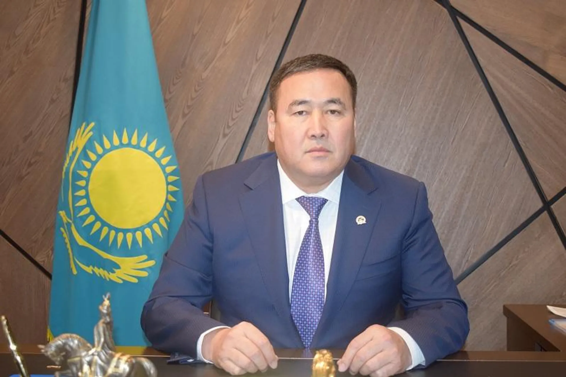 Капитал - Освобожден от должности аким Атырау