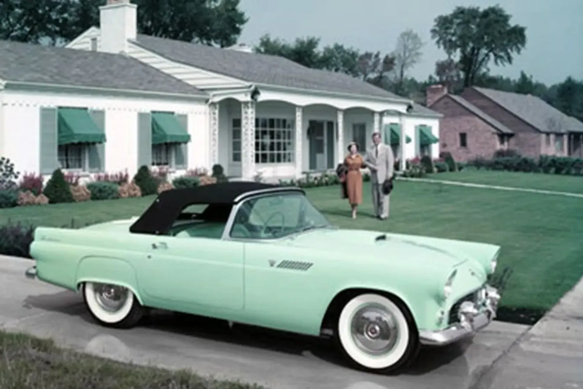 Ford Thunderbird 1954 года (Фото: corporate.ford.com) 