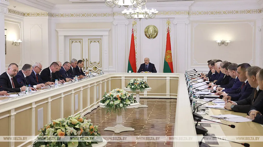 Капитал - Александр Лукашенко запретил повышать цены в Беларуси