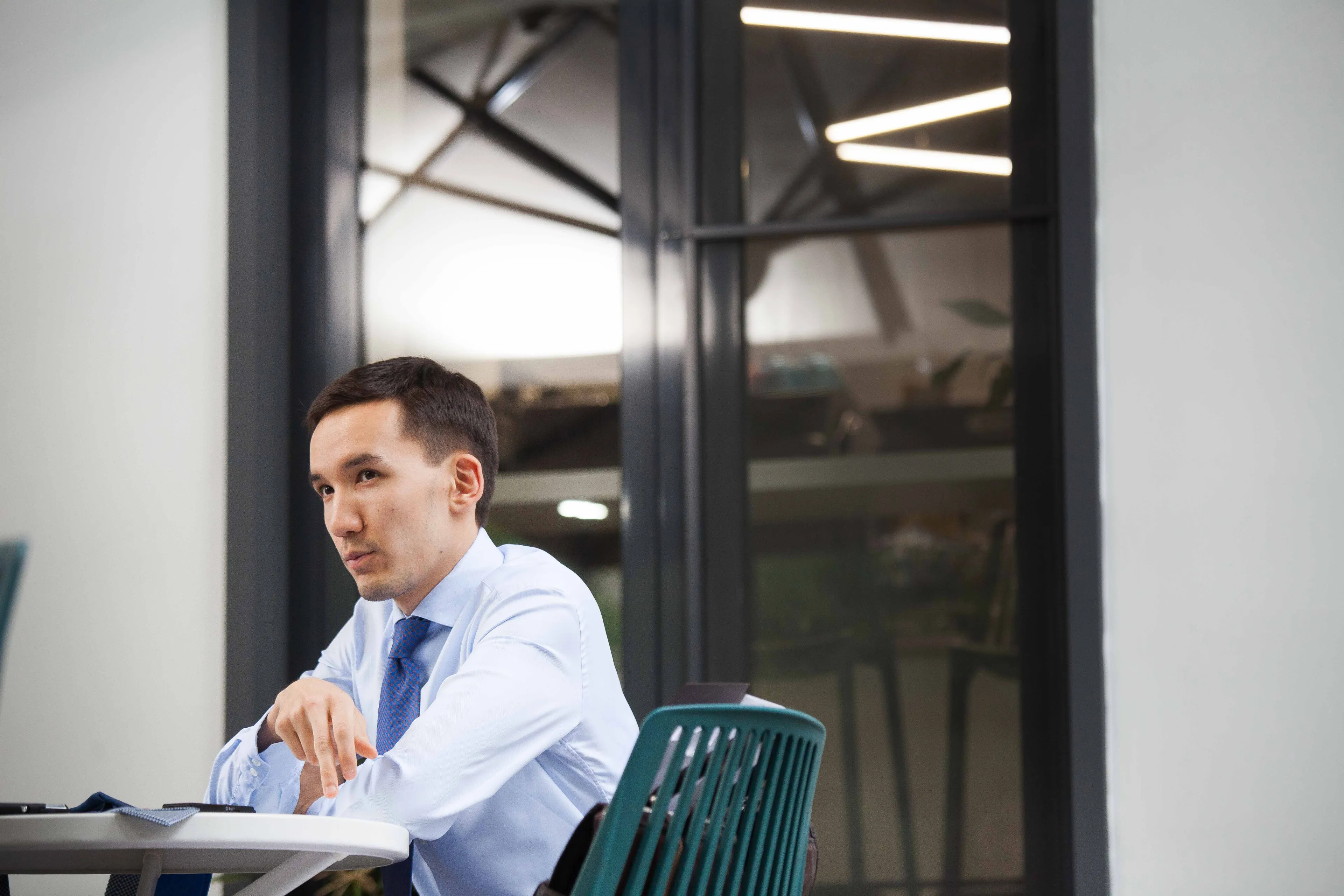 Капитал - Как Intelligent одевает астанчан в галстуки