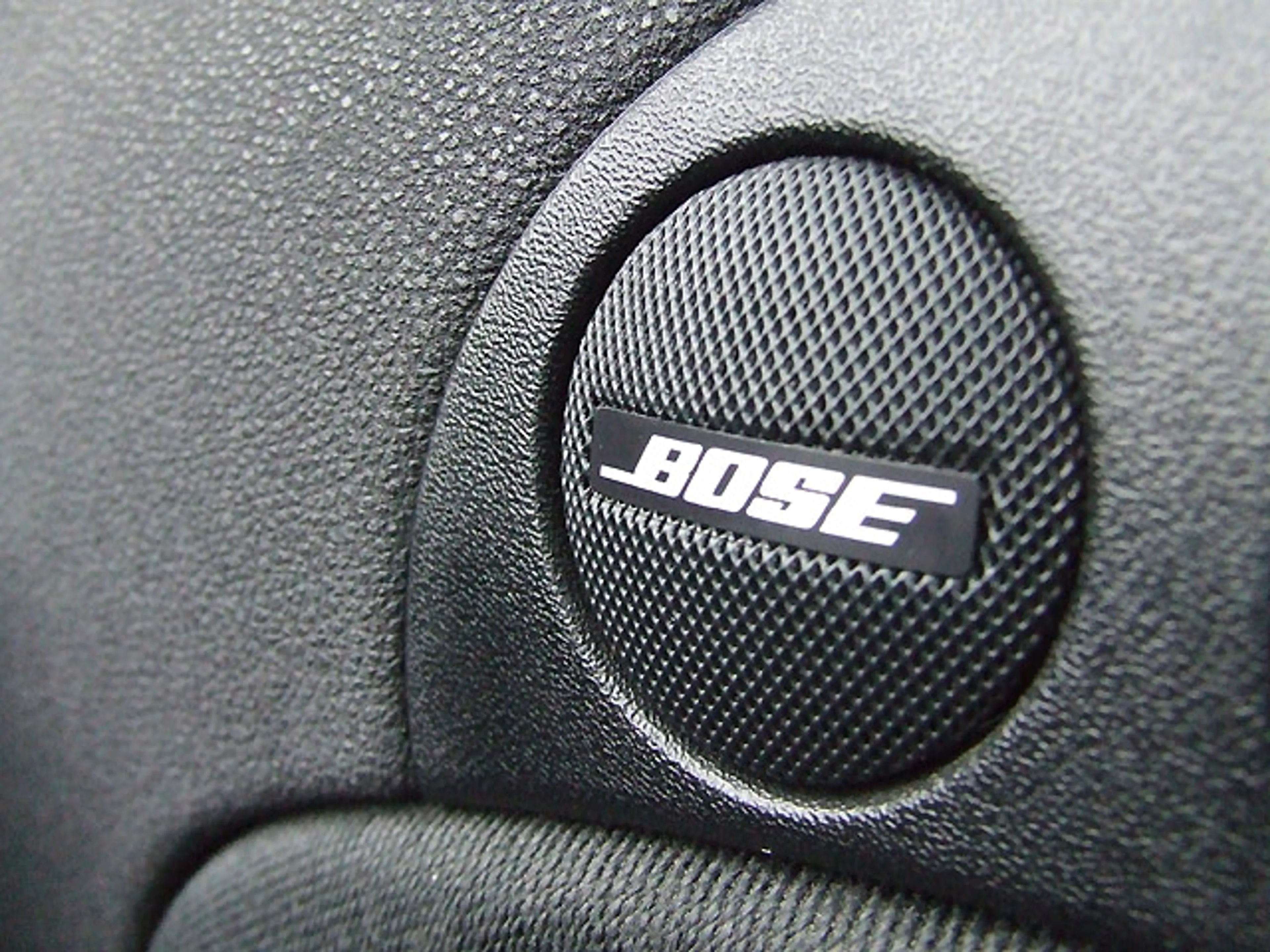Капитал - Bose обеспечит тишину в любом авто