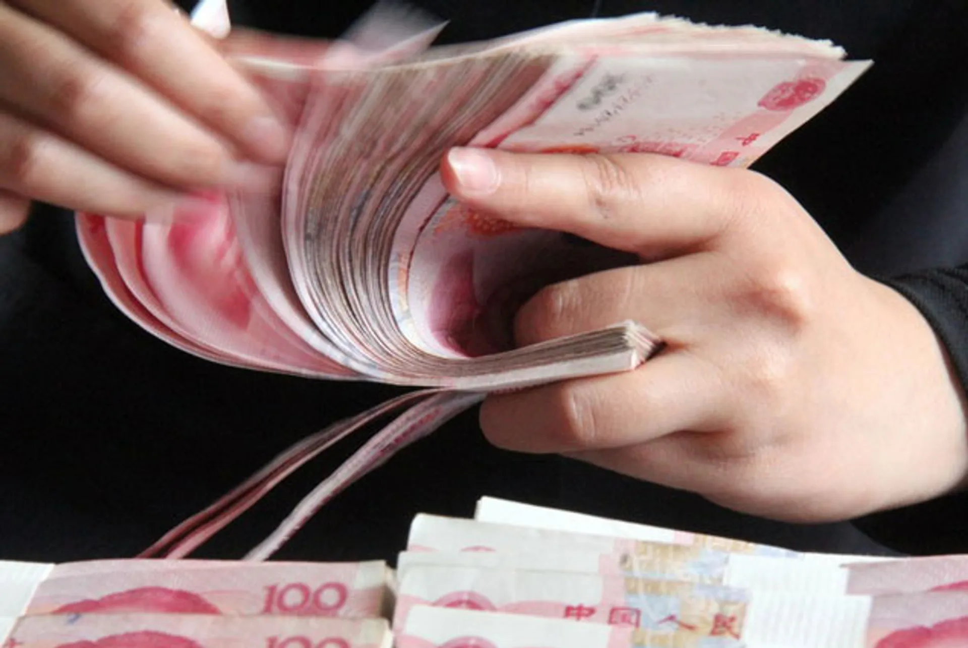 Капитал - Фьючерсы на нефть в юанях запустит Китай