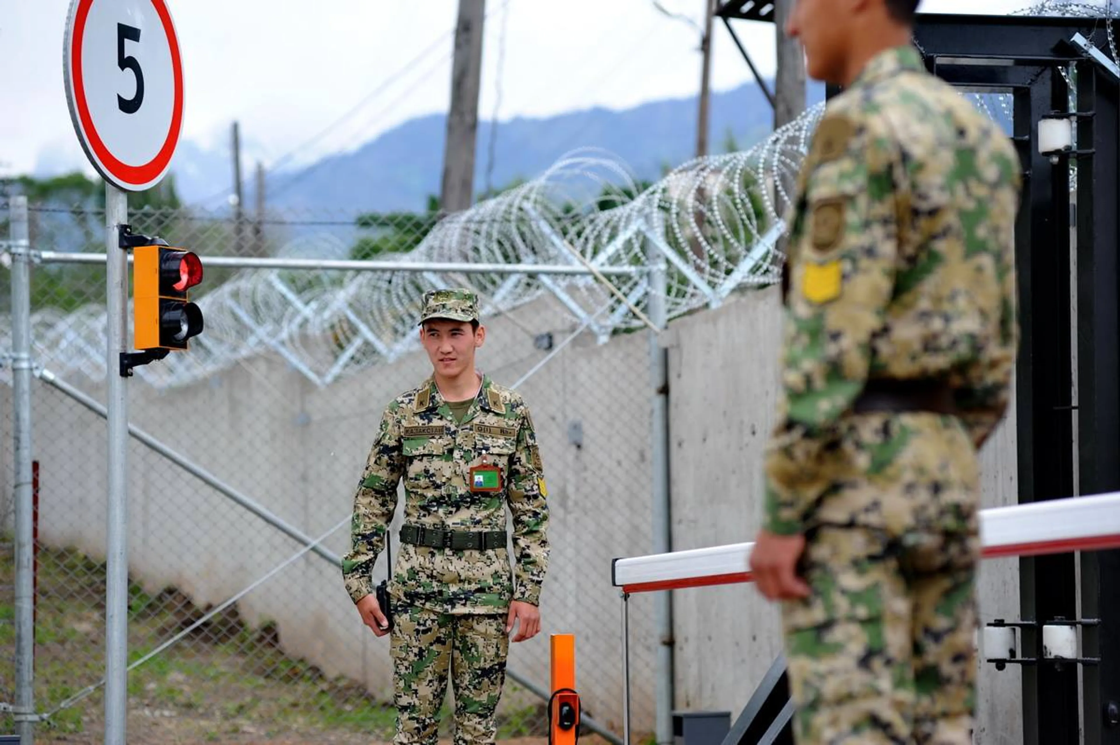 Капитал - Американцы подарили Казахстану учебный контрольно-пропускной пункт