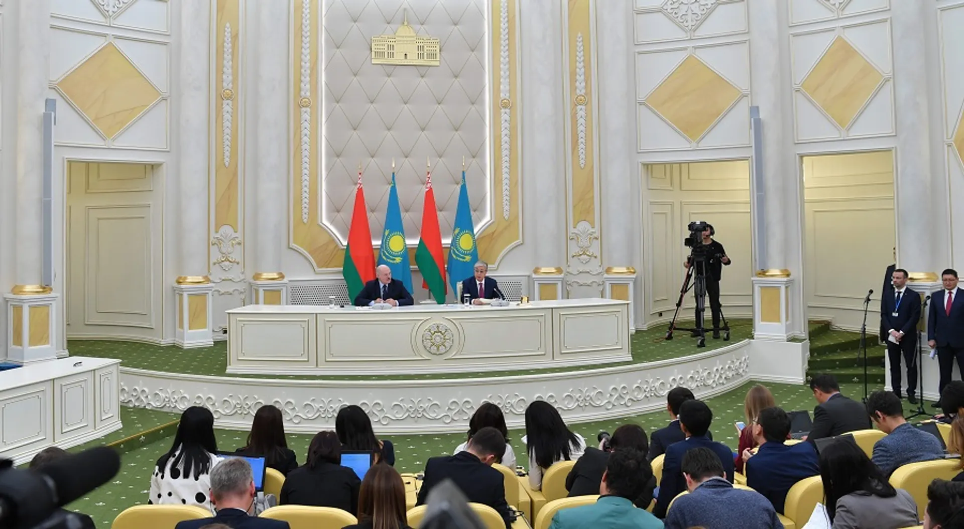 Капитал - Президент РК: Если Казахстан -  ворота в Азию, то Беларусь - это мост в Европу