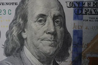 Капитал - Минимум года: курс составил 347 тенге за доллар