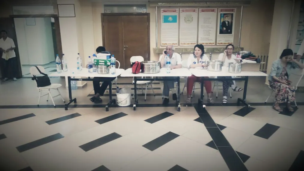 Капитал - Фоторепортаж: развернут пункт приема пострадавшего населения