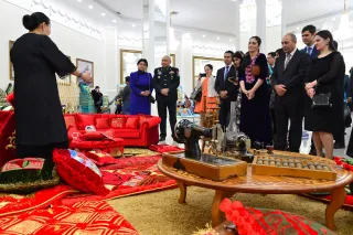 Капитал - Для военных дипломатов провели выставку национального искусства