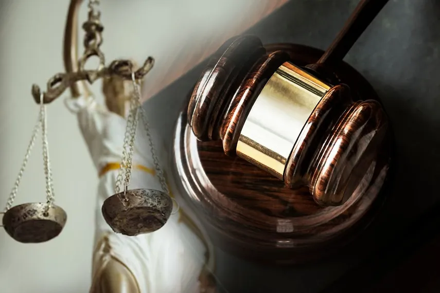 Капитал - Николя Саркози приговорили к трем годам лишения свободы