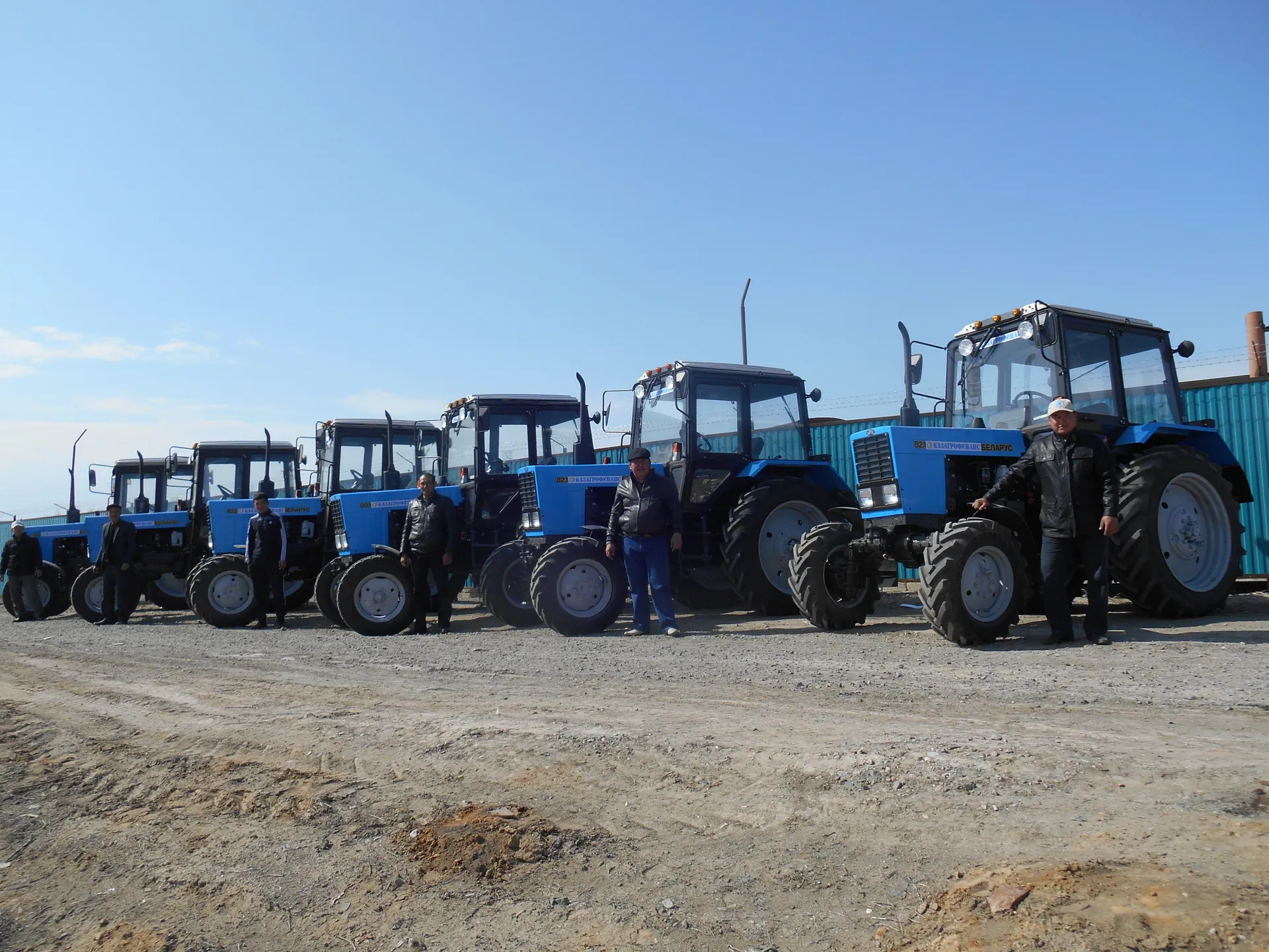 Капитал - Для аграриев закупят 400 казахстанских тракторов