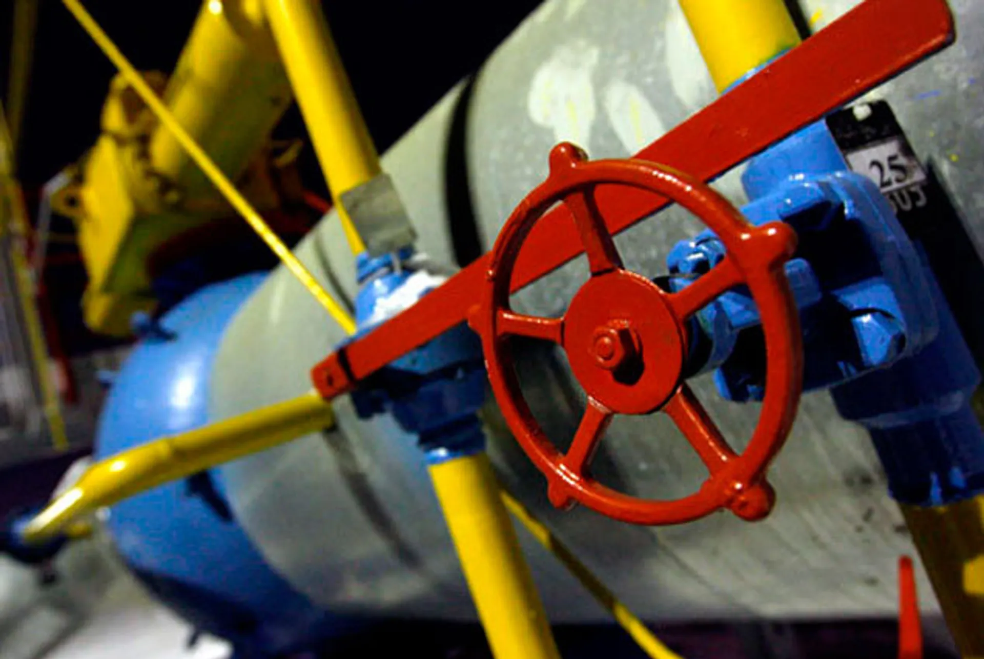 Капитал - Украина не платит за газ, но хочет получать его из ЕС