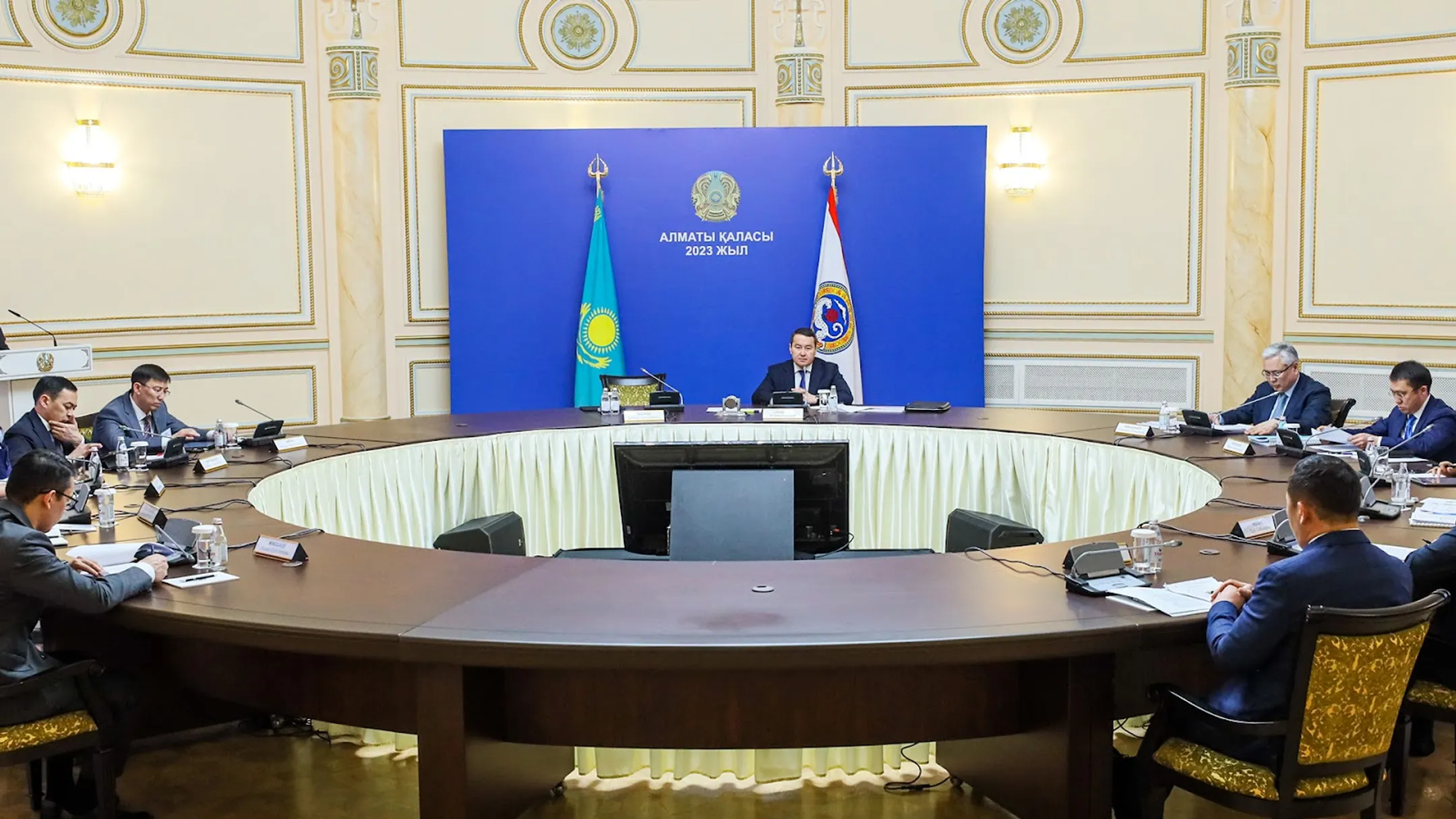 Алихан Смаилов провел совещание по развитию Алматы - Image Kapital.kz