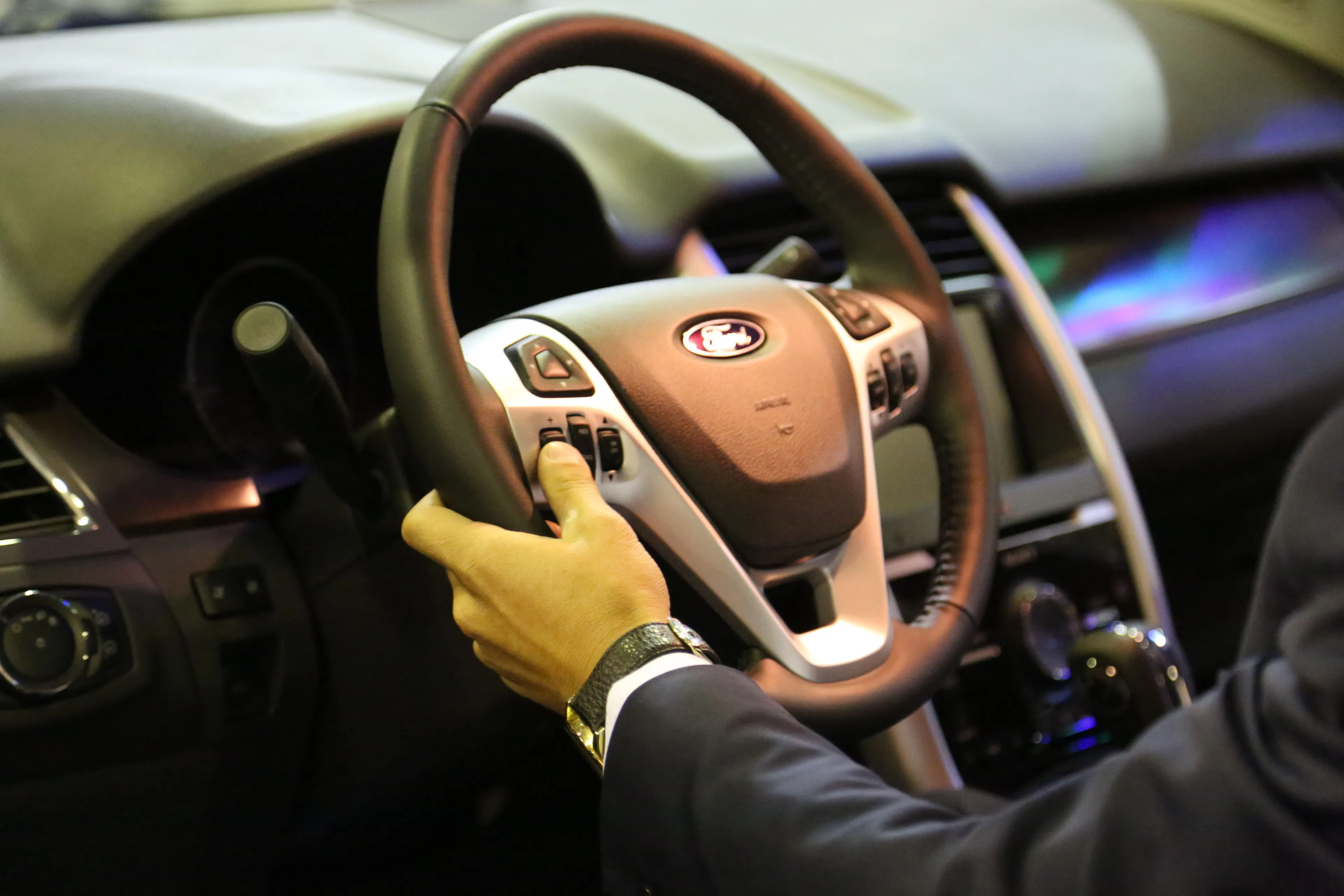 Капитал - В Алматы показали арктический внедорожник