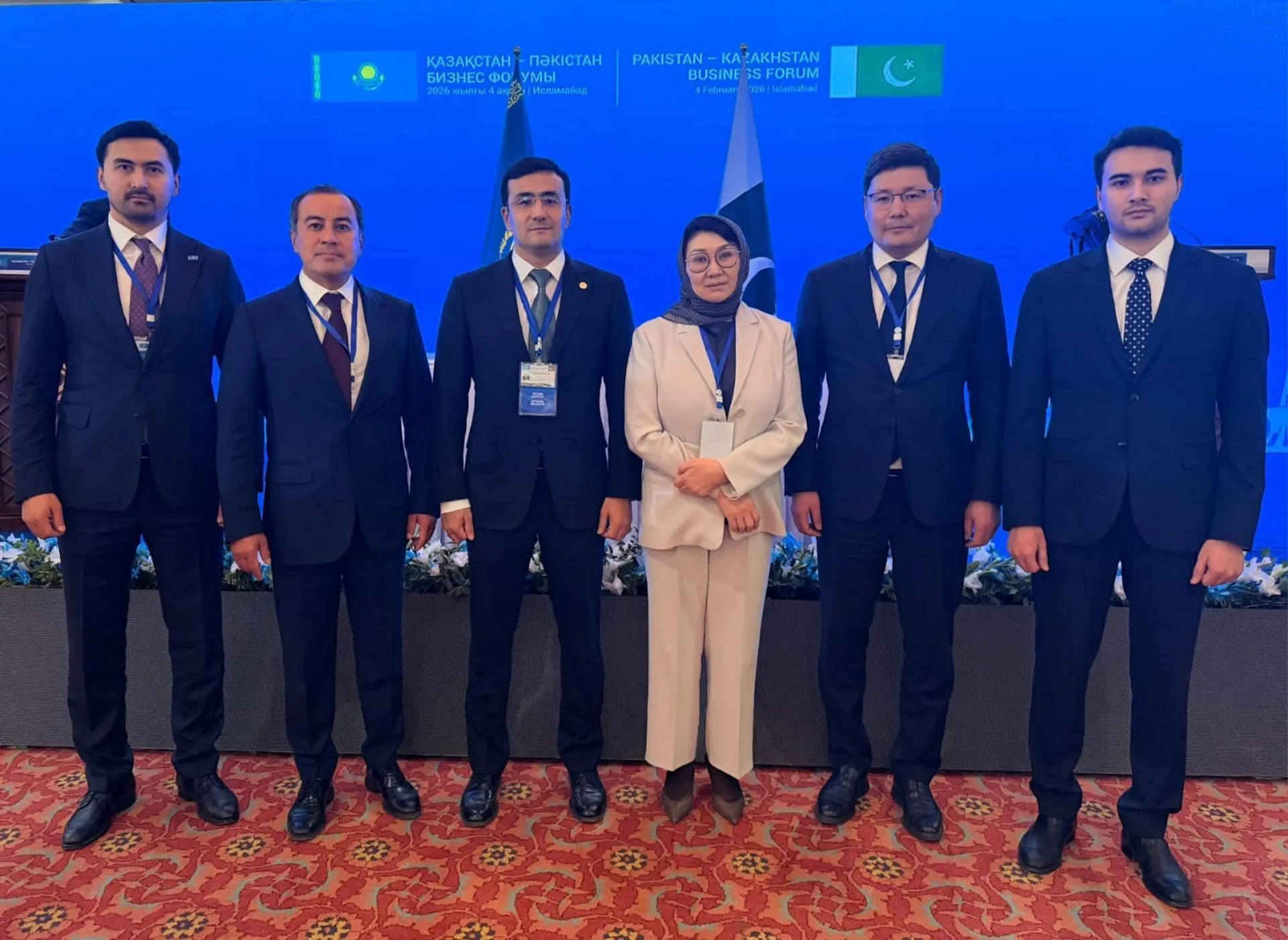 На фото: участники бизнес-форума Казахстан-Пакистан