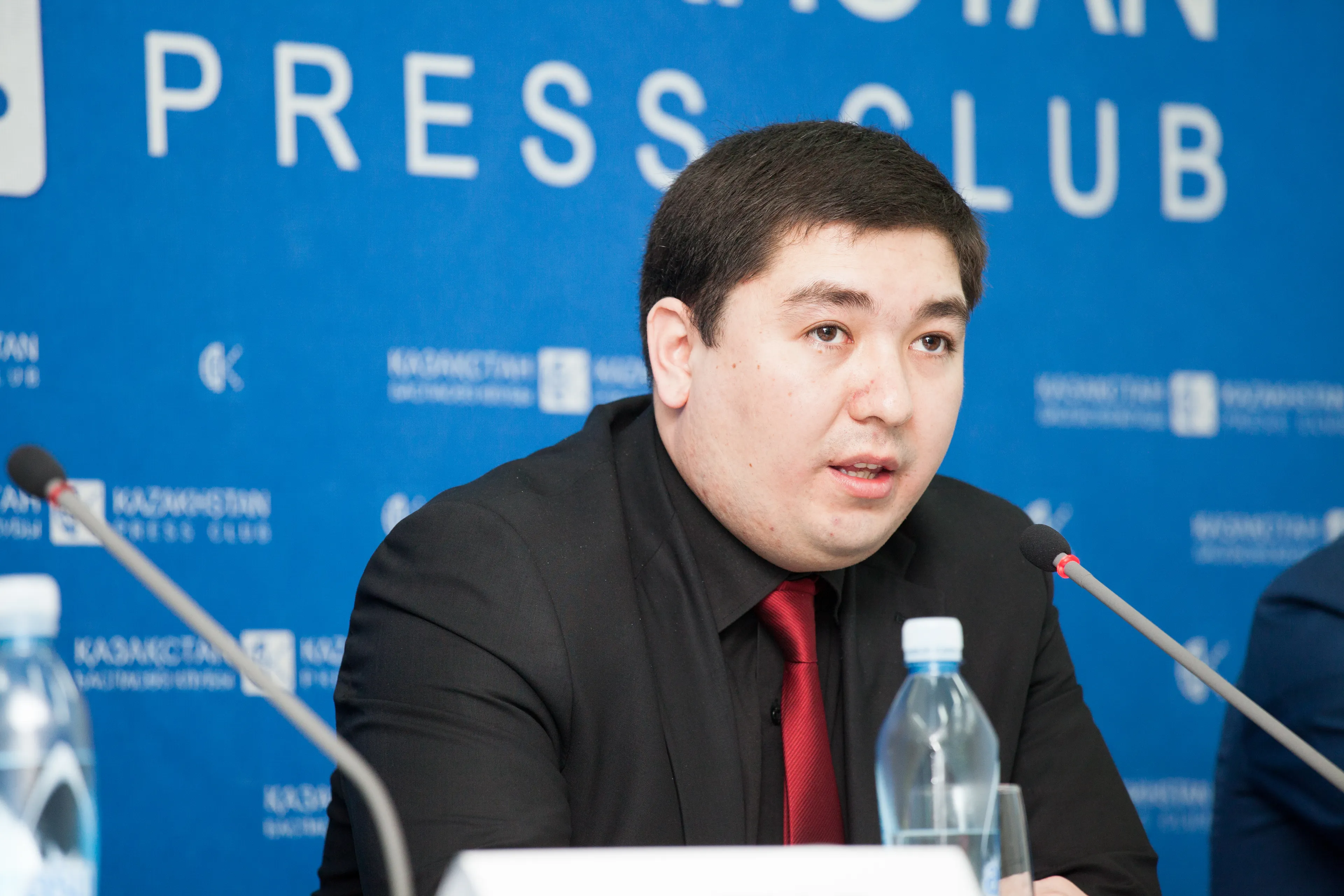 Капитал - Кальян нужно разрешить в специальных местах