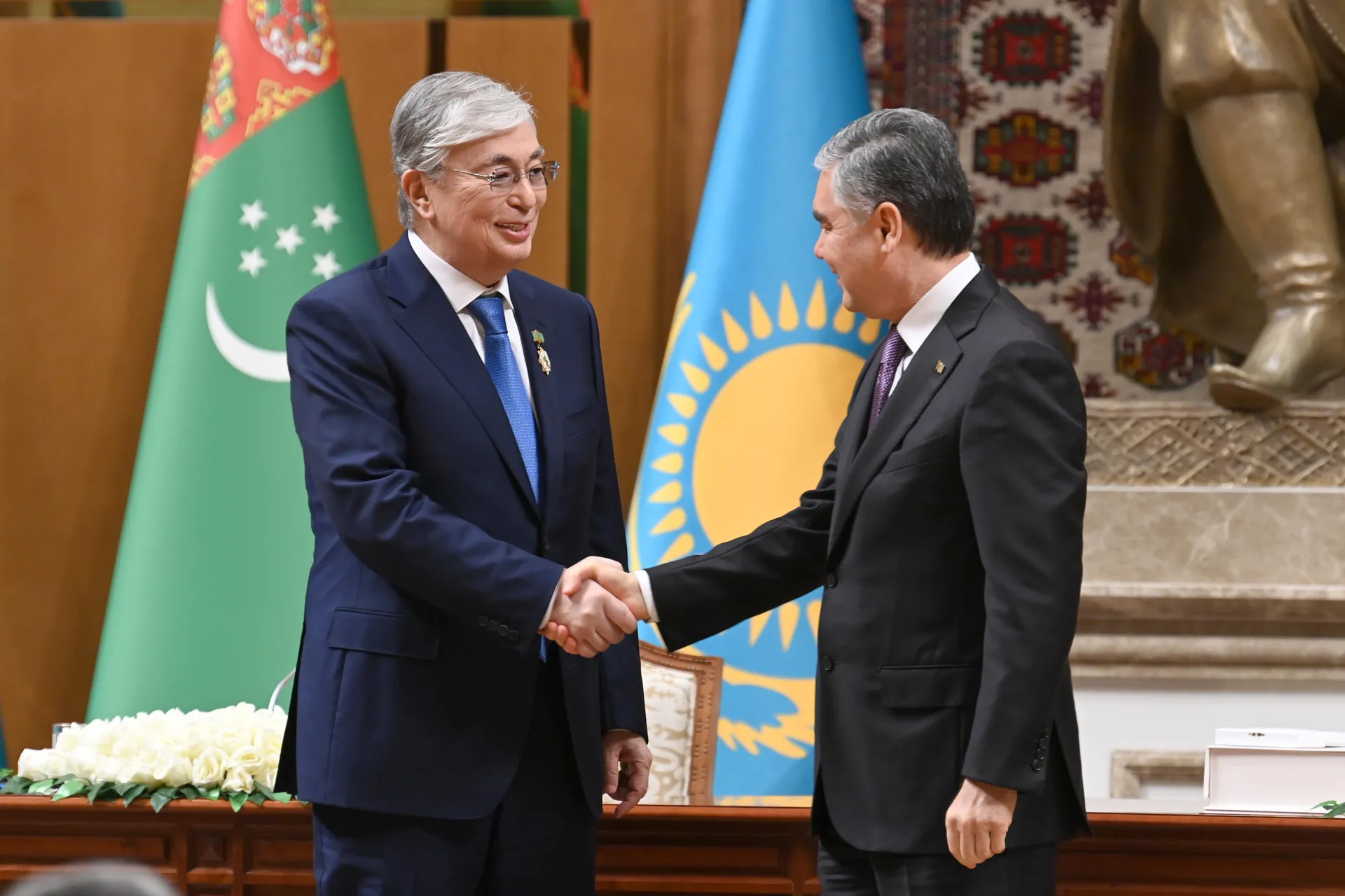 Капитал - Президент предложил создать  зону приграничной торговли с Туркменистаном