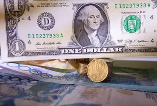 Капитал - Курс приблизился к уровню 365 тенге за доллар