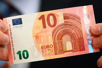 Показали новую купюру в 10 евро