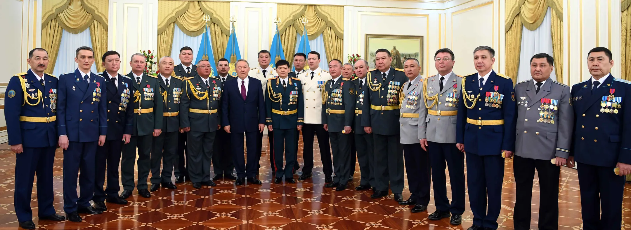 Президент присвоил высшие воинские звания военнослужащим - Image Kapital.kz