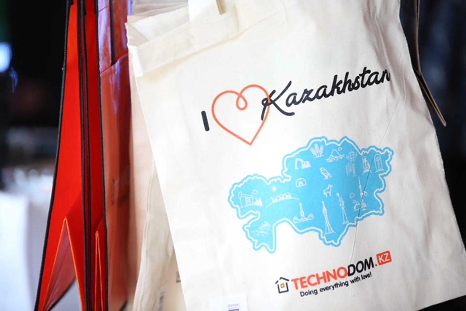 Капитал - В РК отказываются от полиэтиленовых пакетов