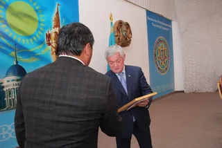 Капитал - В Актобе наградили силовиков за ликвидацию и задержание террористов