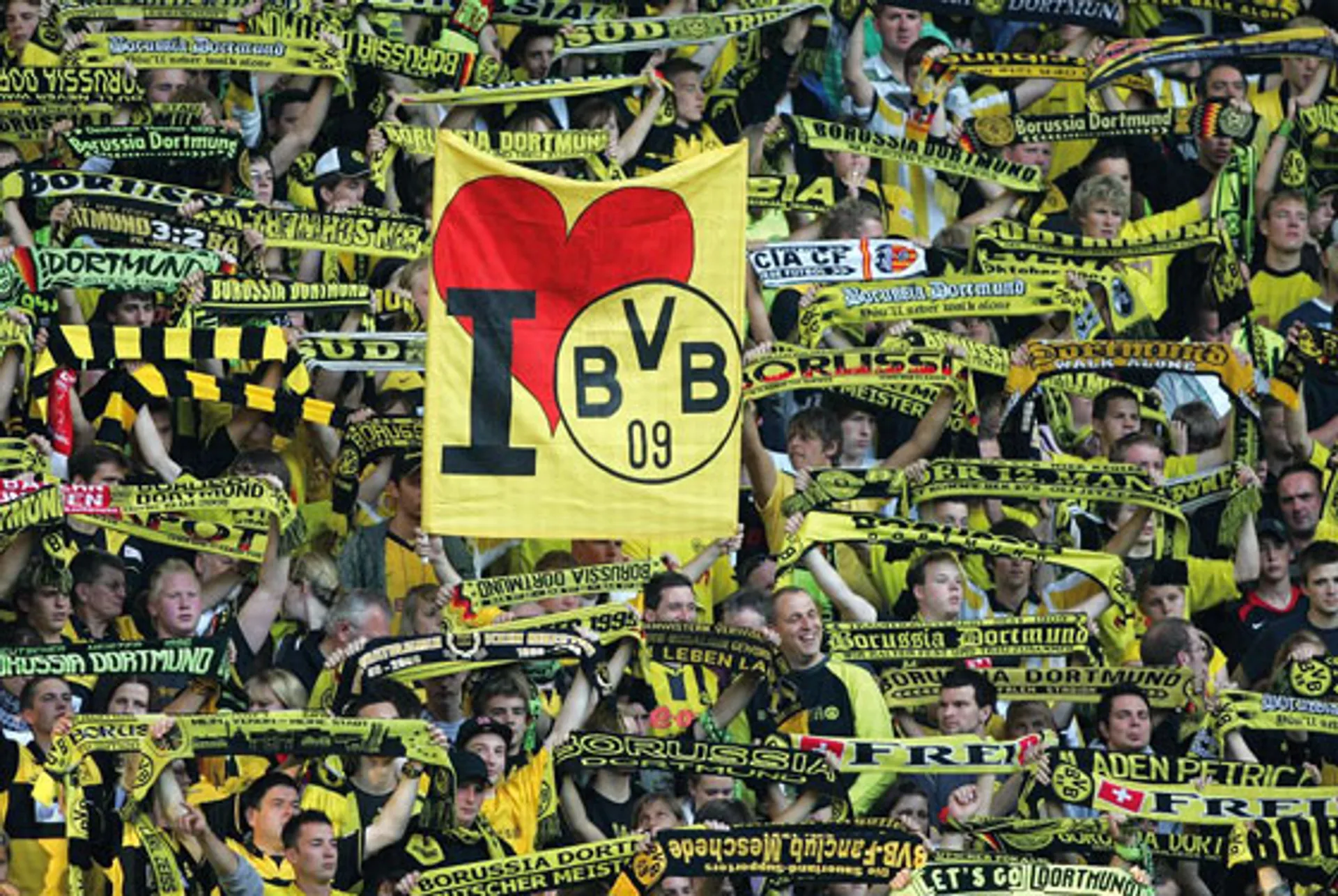 Капитал - «Боруссия» получила 500 тыс билетных запросов на финал ЛЧ