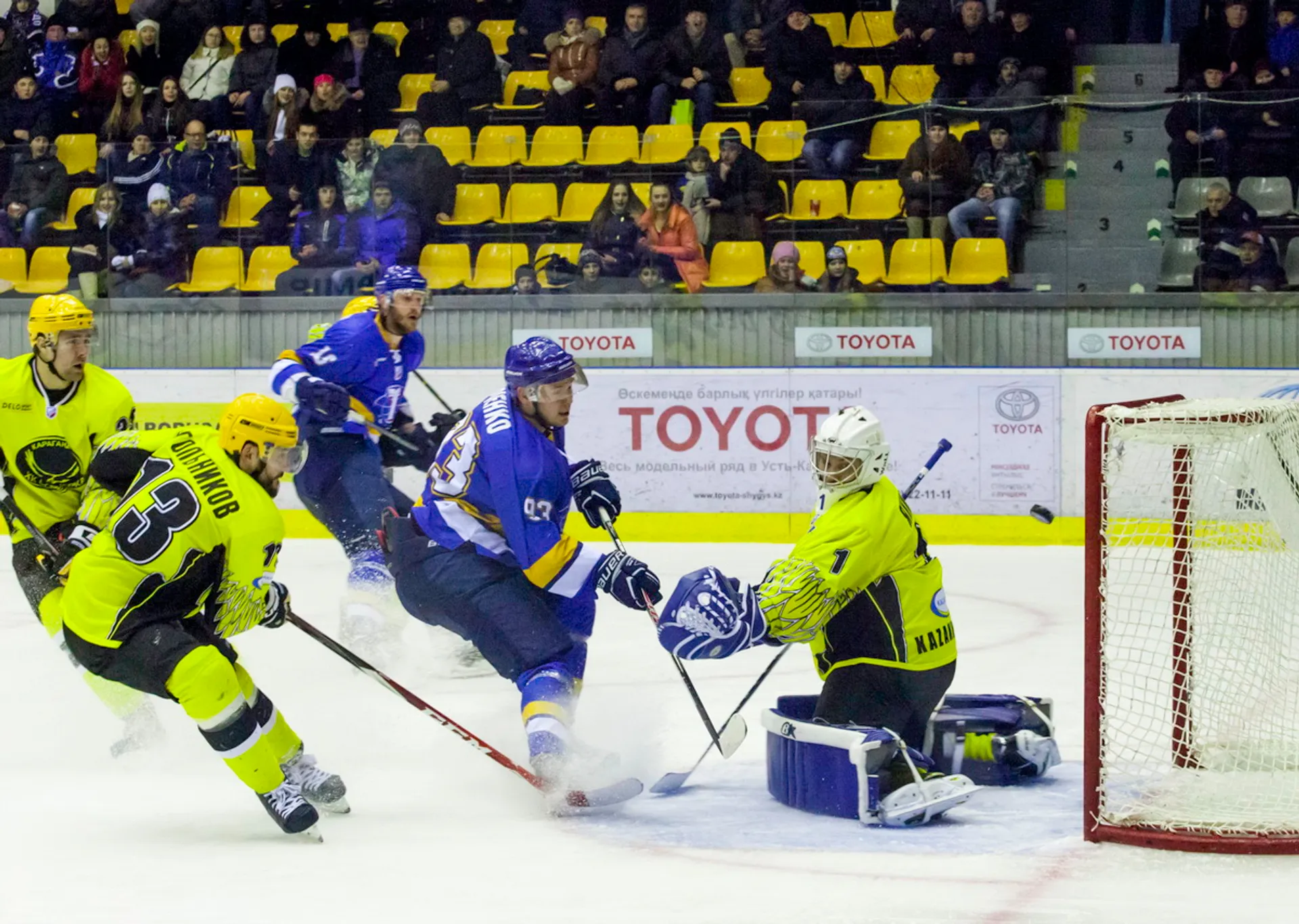 Капитал - Казахстанское противостояние в ВХЛ завершилось разгромом лидера