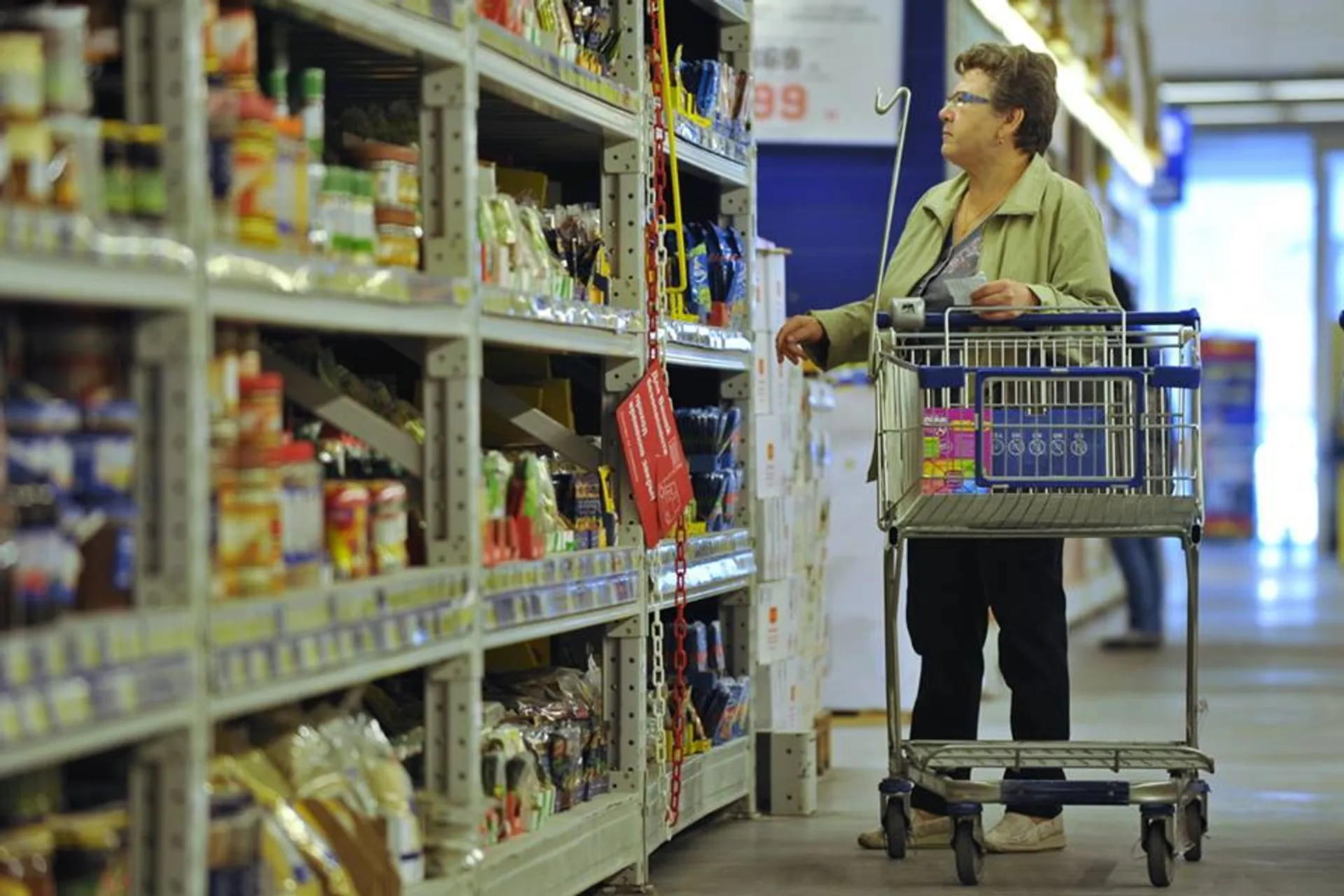 Капитал - Установить предельные цены на продукты и лекарства предложили депутаты