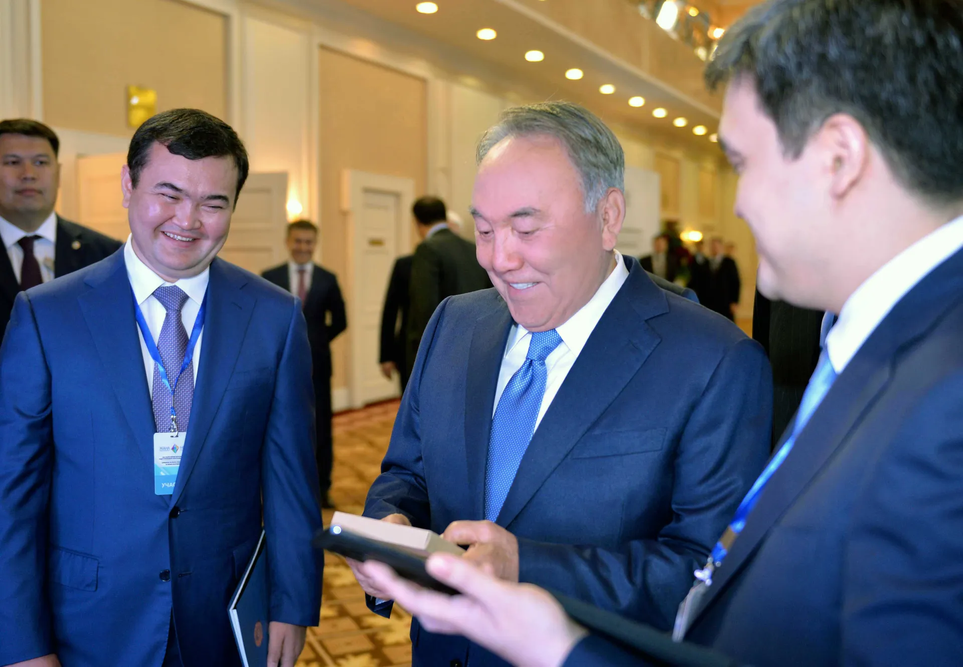 Капитал - Президент высоко оценил планы министра Жениса Касымбека