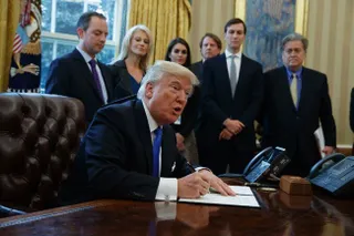 Капитал - Дональд Трамп подписал новый иммиграционный указ