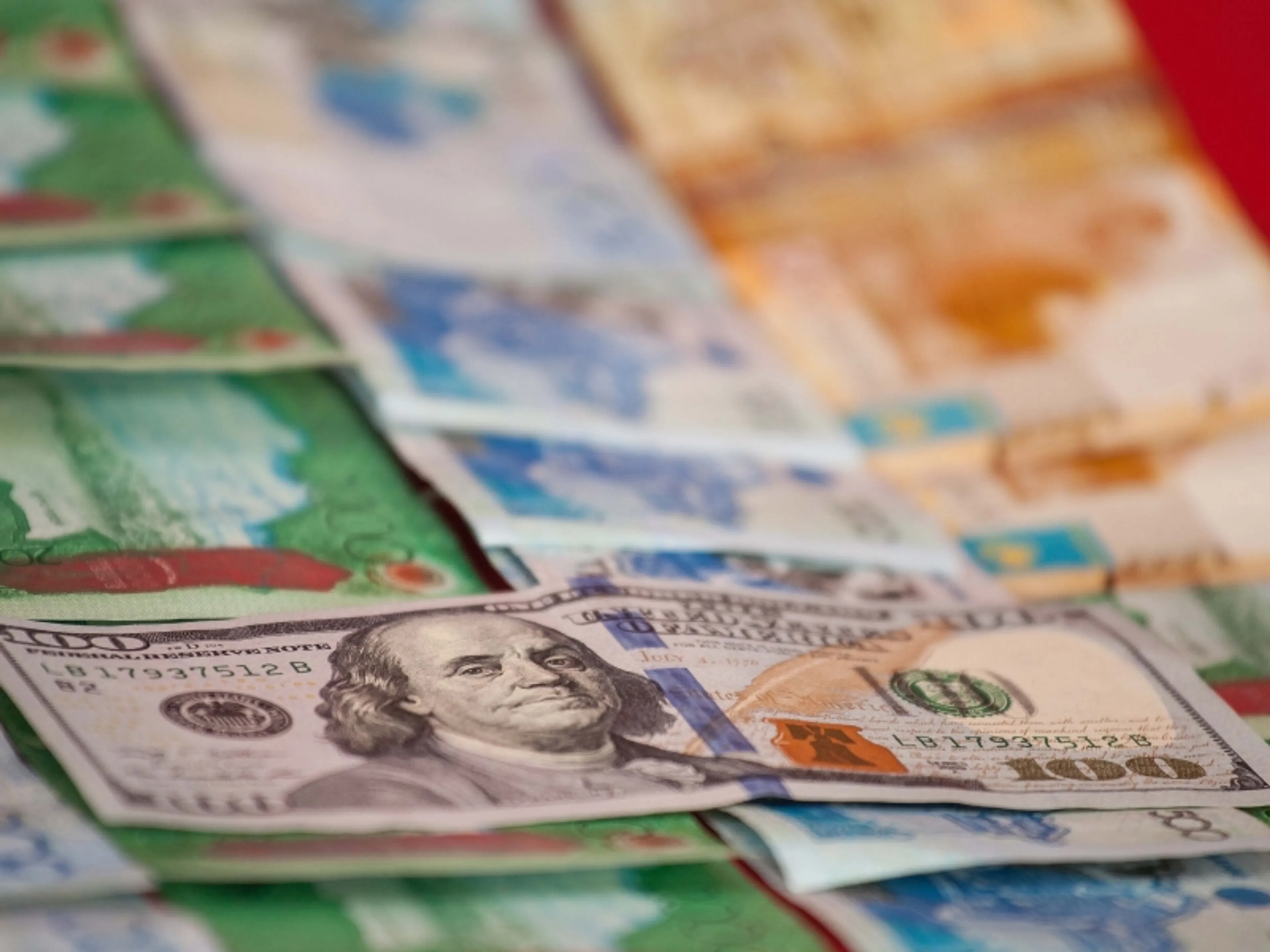 Капитал - В июне Нацбанк почти не участвовал на валютном рынке