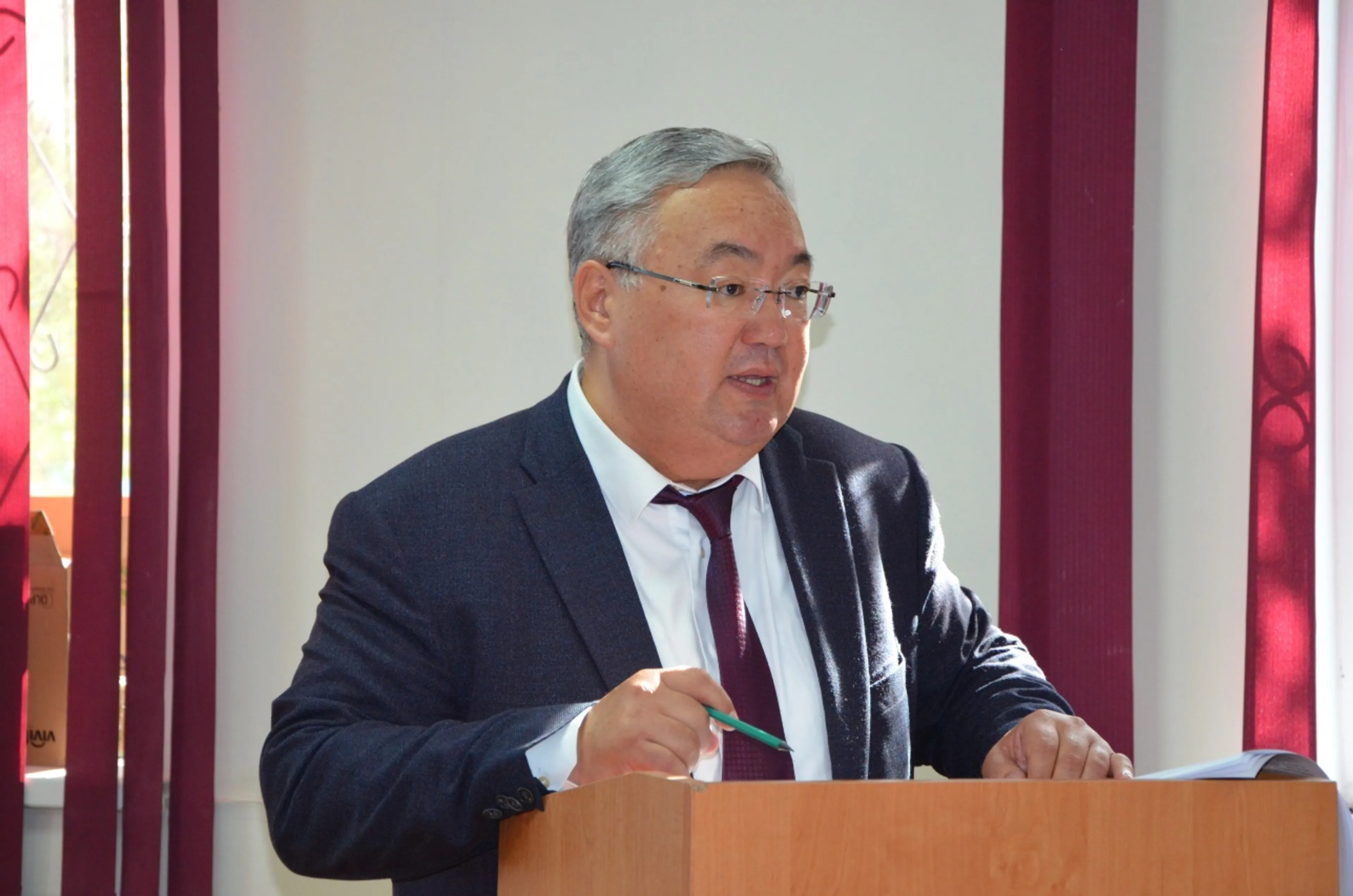 Капитал - Канат Каримов уходит с поста директора Алматинского зоопарка