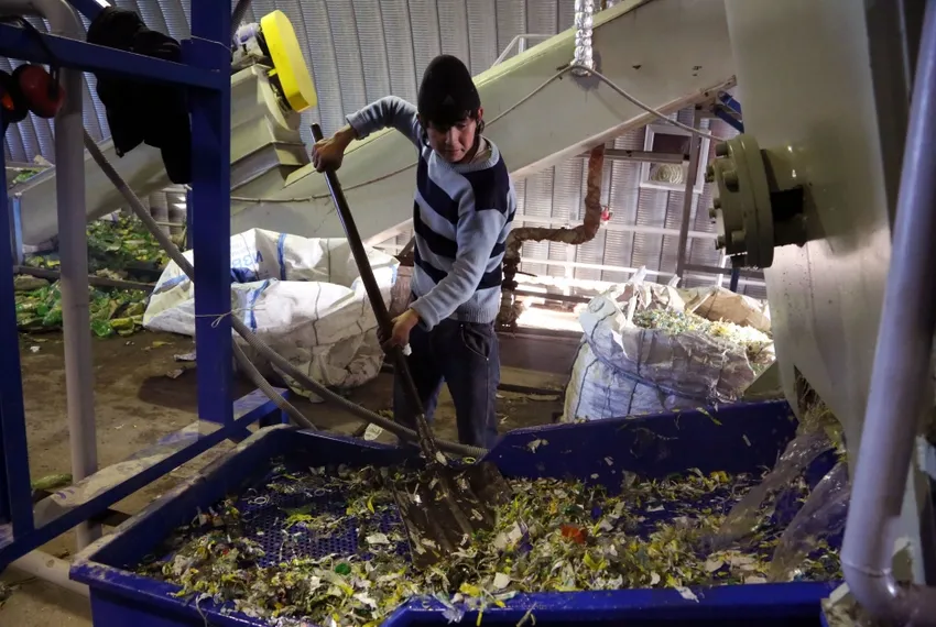 Капитал - Сбор и утилизацию опасных отходов возьмут под контроль