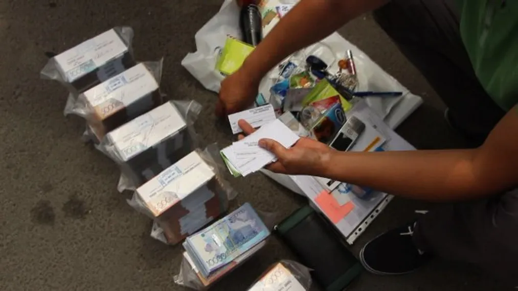 Капитал - Лжепредприниматели задержаны при снятии свыше 65 млн тенге