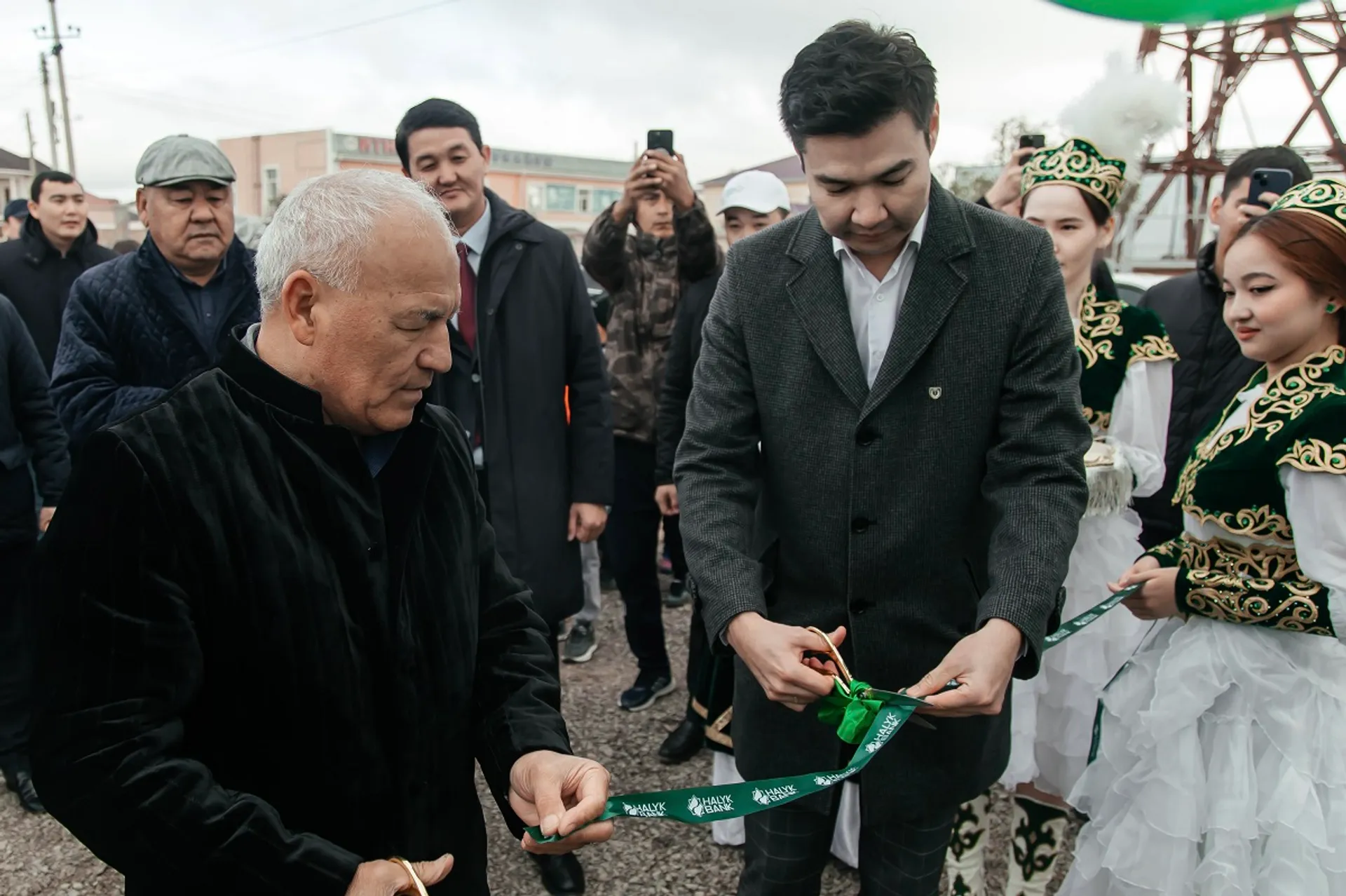 Капитал - Halyk запустил благотворительные проекты на 3,5 млрд тенге