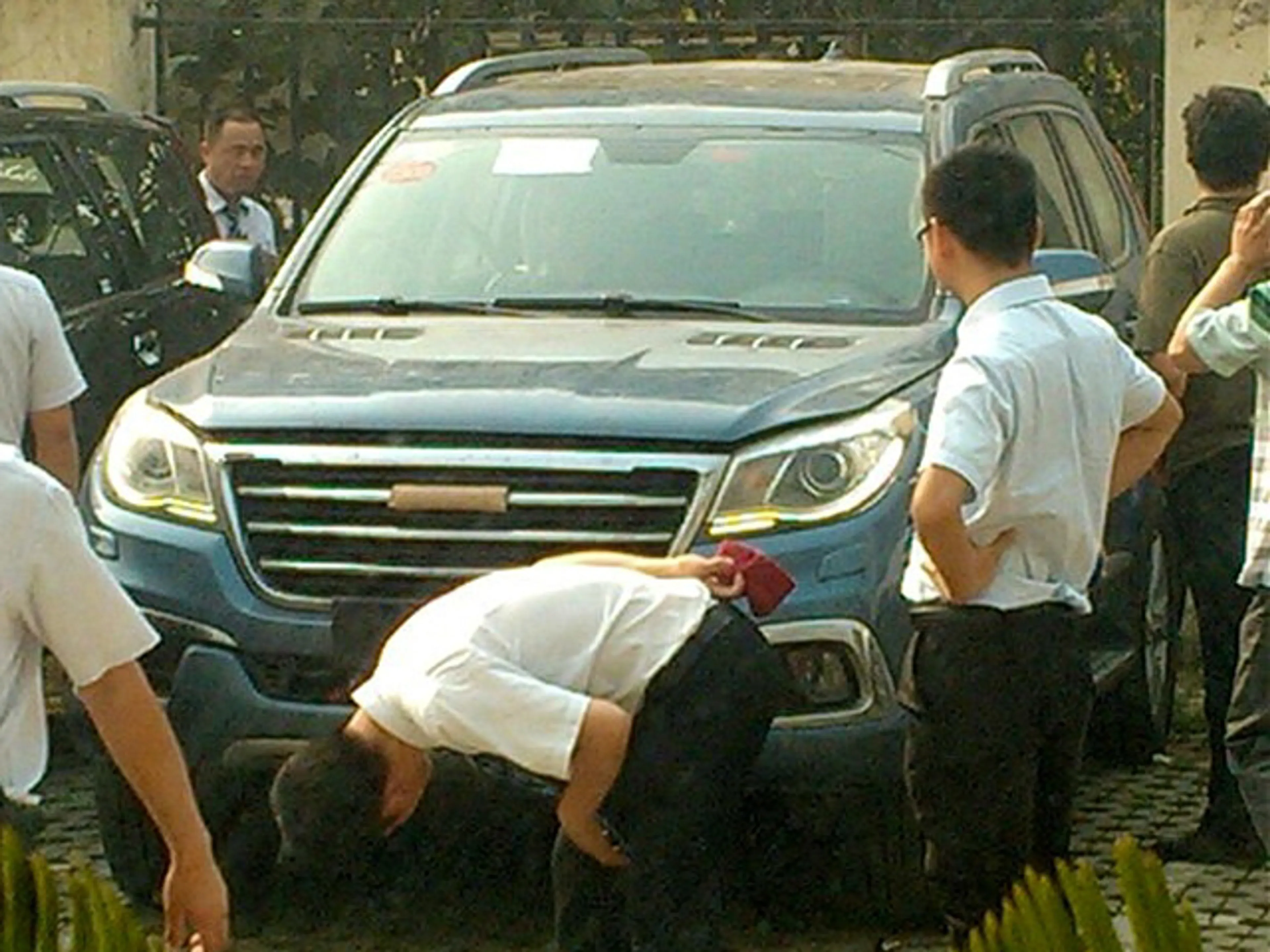 Капитал - В Китае состоялся закрытый показ конкурента TLC Prado