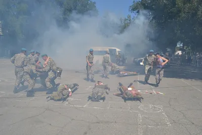 Американские военные медики обучают казахстанских миротворцев