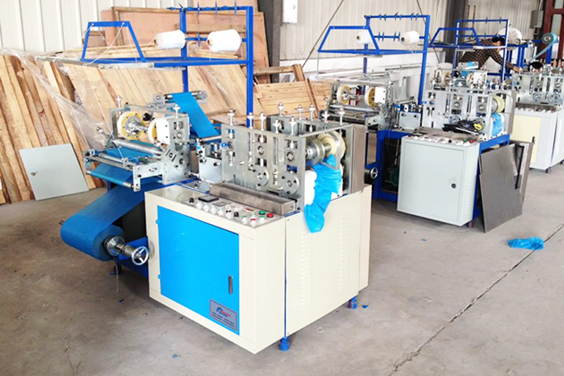 Производитель разноцветных бахил намерен завоевать рынок - Image Kapital.kz