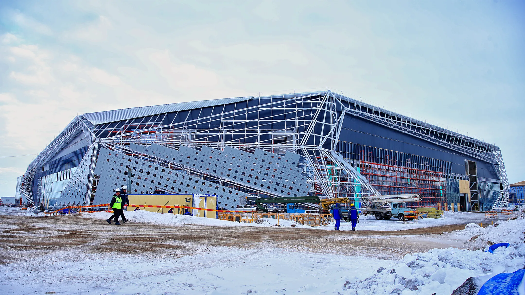 Аскар Мамин проинспектировал строительство спортивного комплекса и театра - Image Kapital.kz