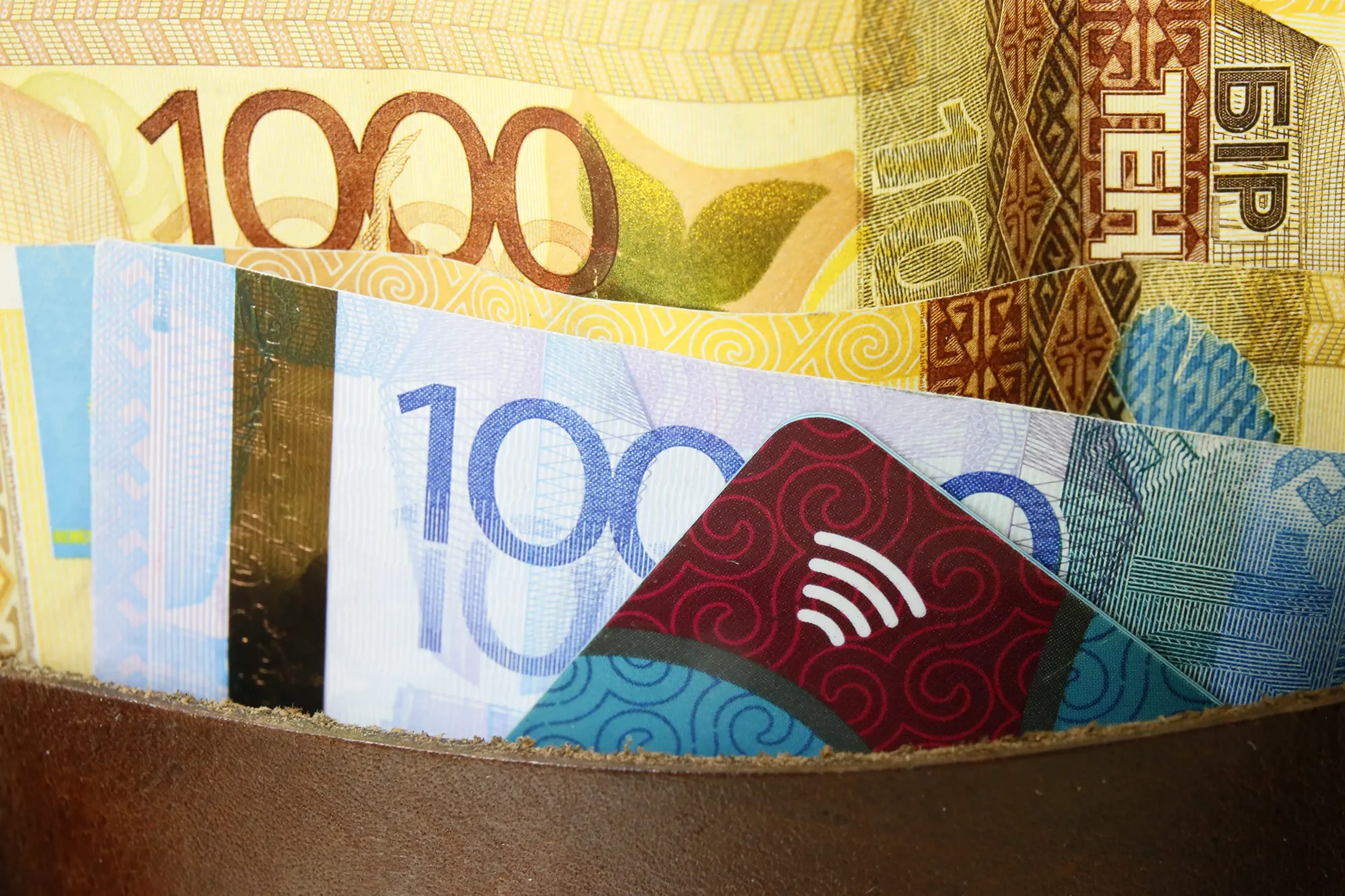 Капитал - Доля обналичивания по платежным картам от всего оборота средств сократилась до 14%