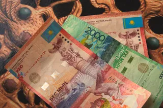 Капитал - Нацвалюта к доллару ослабла более чем на 4 тенге