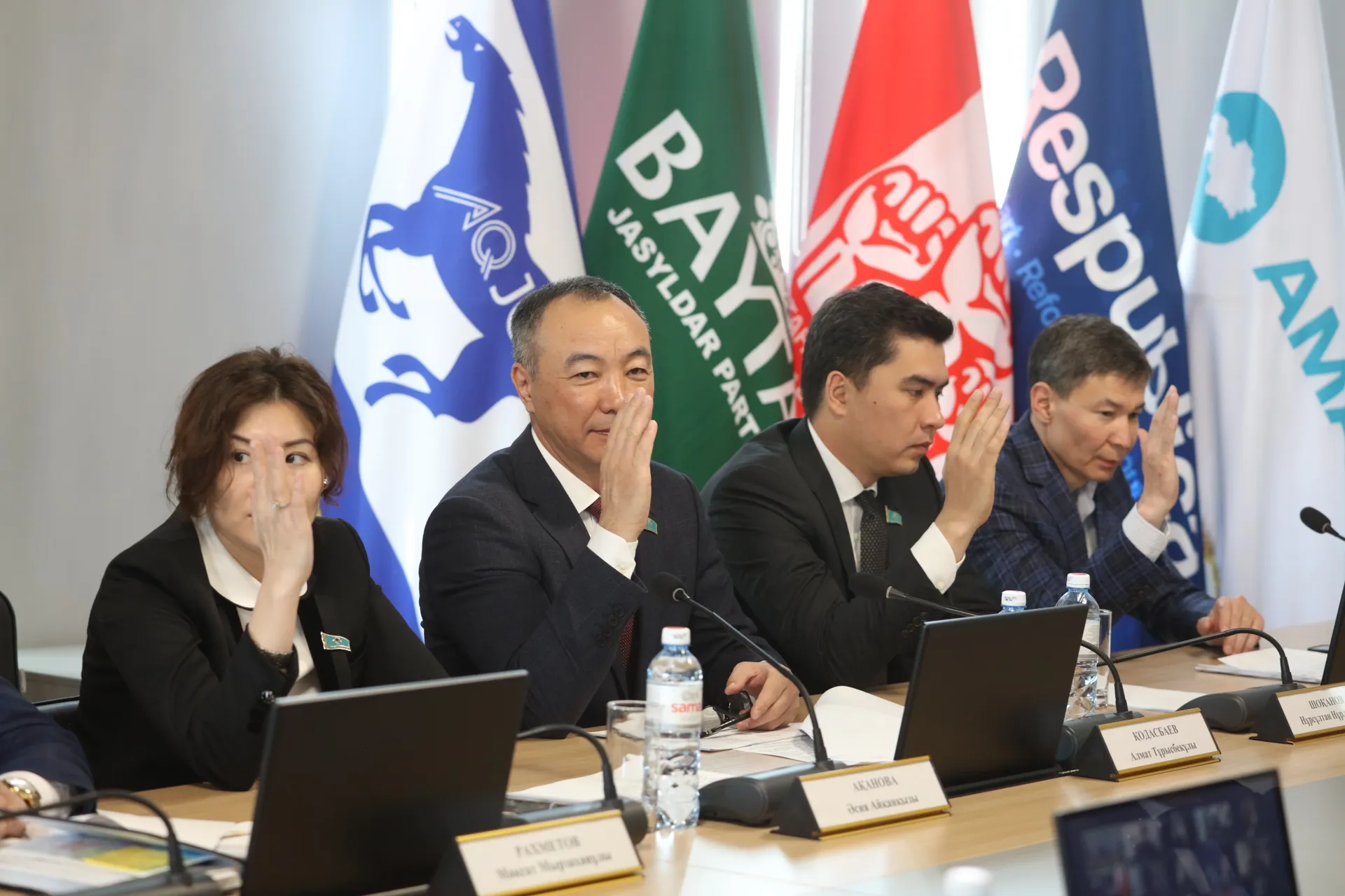 Капитал - В Алматы ветеранам ВОВ выплатят по 1,5 млн тенге