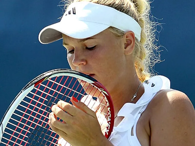 Капитал - Каролин Возняцки сенсационно проиграла китайской теннисистке